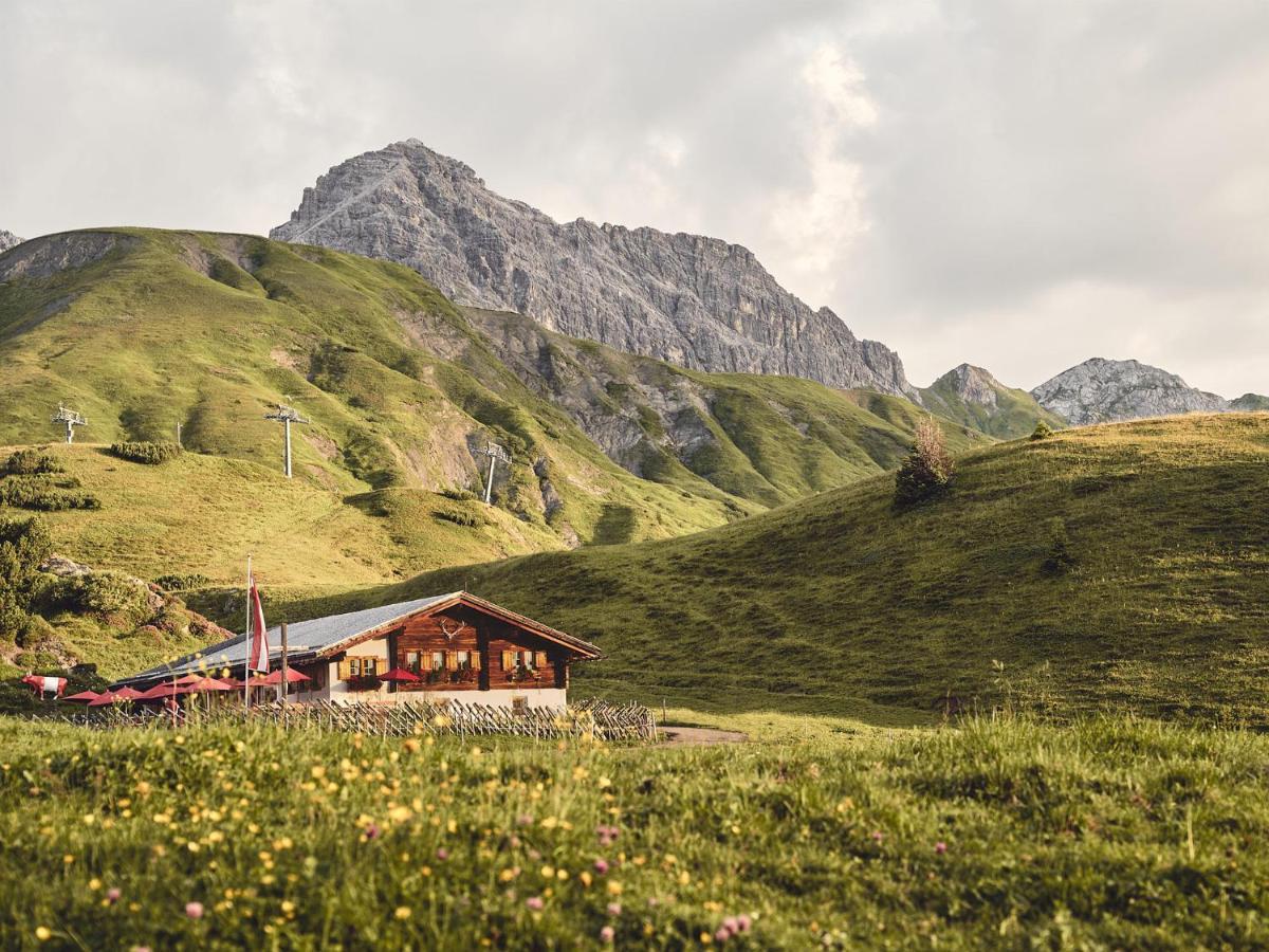 Burg Hotel Oberlech Exterior photo